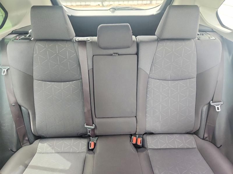 Photo 10 from auction – 2019 TOYOTA RAV4 with VIN JTMW1RFV4KD004806