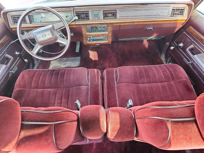 Photo 8 from auction – 1988 FORD CROWN VICTORIA with VIN 2FABP73F3JX141117