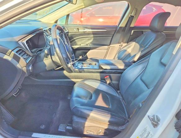 Photo 7 from auction – 2017 FORD FUSION with VIN 3FA6P0RU9HR322990