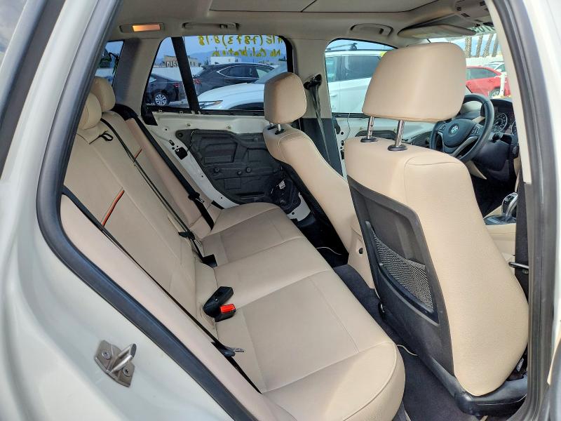 Foto 11 de la subasta – 2013 BMW X1 con VIN WBAVM1C55DVW41237