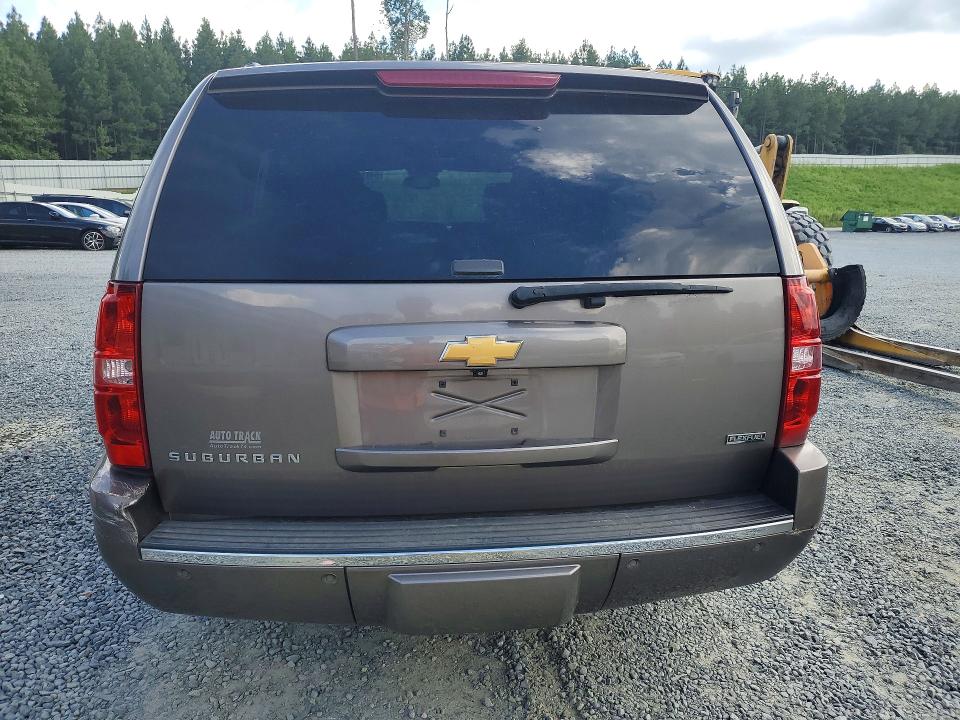Photo 6 from auction – 2012 CHEVROLET SUBURBAN with VIN 1GNSCKE0XCR285690