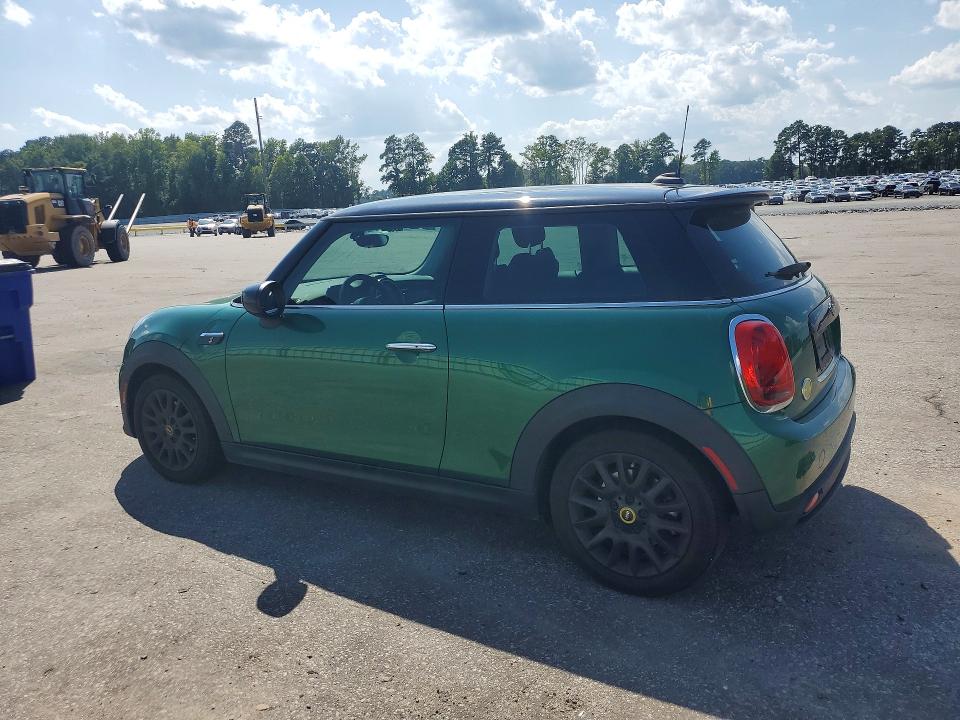 Photo 2 from auction – 2022 MINI COOPER with VIN WMW13DJ07N2R36210