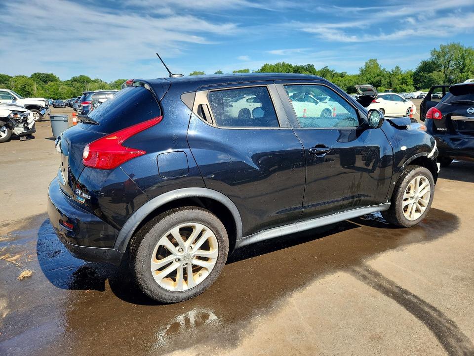 Photo 3 from auction – 2013 NISSAN JUKE with VIN JN8AF5MV2DT226703