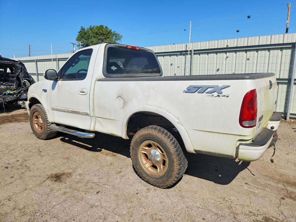 Photo 2 from auction – 2003 FORD F150 with VIN 2FTRF18233CA82773