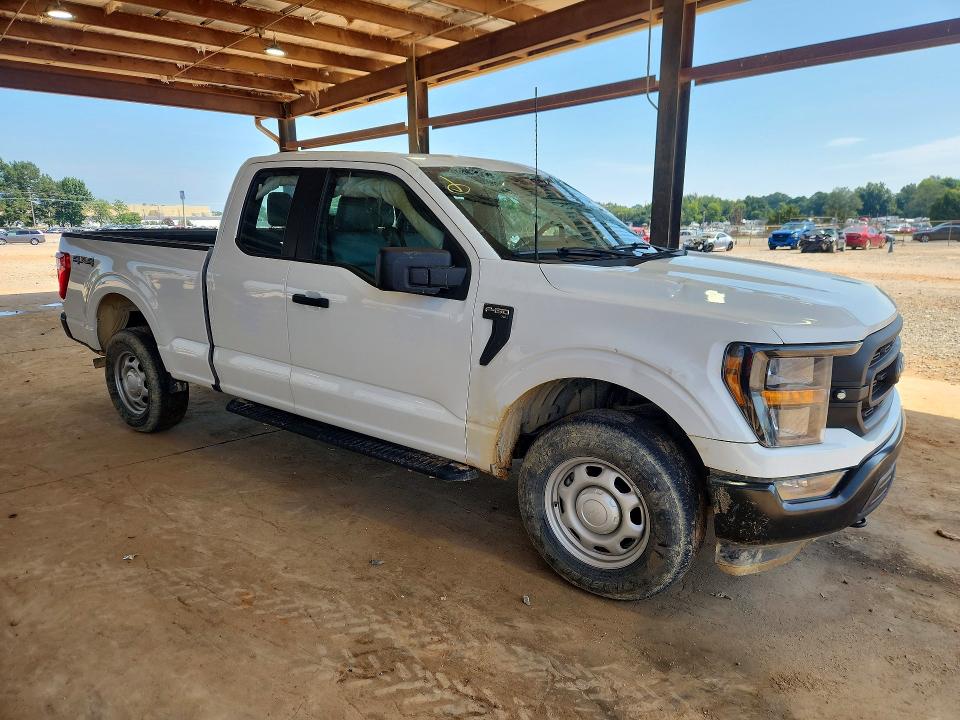 Photo 4 from auction – 2023 FORD F150 with VIN 1FTFX1E59PKF99186