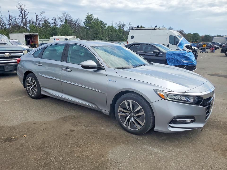 Photo 4 from auction – 2018 HONDA ACCORD with VIN 1HGCV3F57JA008449