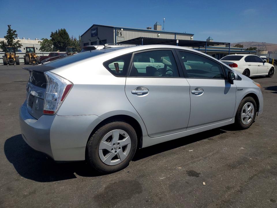 Photo 3 from auction – 2010 TOYOTA PRIUS with VIN JTDKN3DU0A0101579