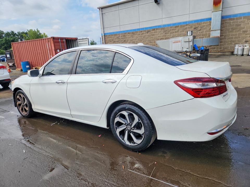 Photo 2 from auction – 2017 HONDA ACCORD with VIN 1HGCR2F79HA293276