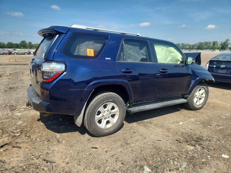 Photo 3 from auction – 2015 TOYOTA 4RUNNER with VIN JTEBU5JR4F5247908