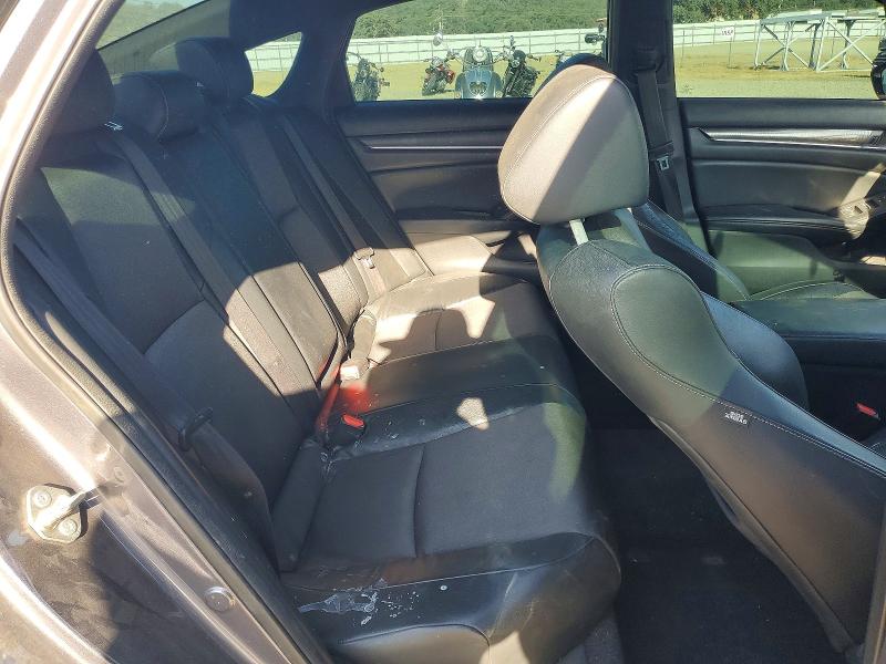 Photo 10 from auction – 2018 HONDA ACCORD with VIN 1HGCV1F34JA228232