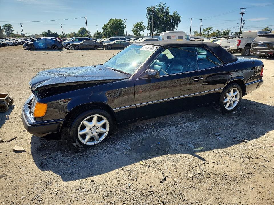 1993 MERCEDES-BENZ 300