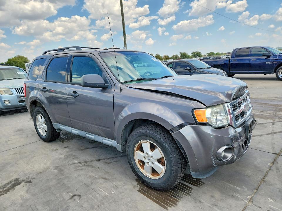 Photo 4 from auction – 2012 FORD ESCAPE with VIN 1FMCU0DG2CKC15151