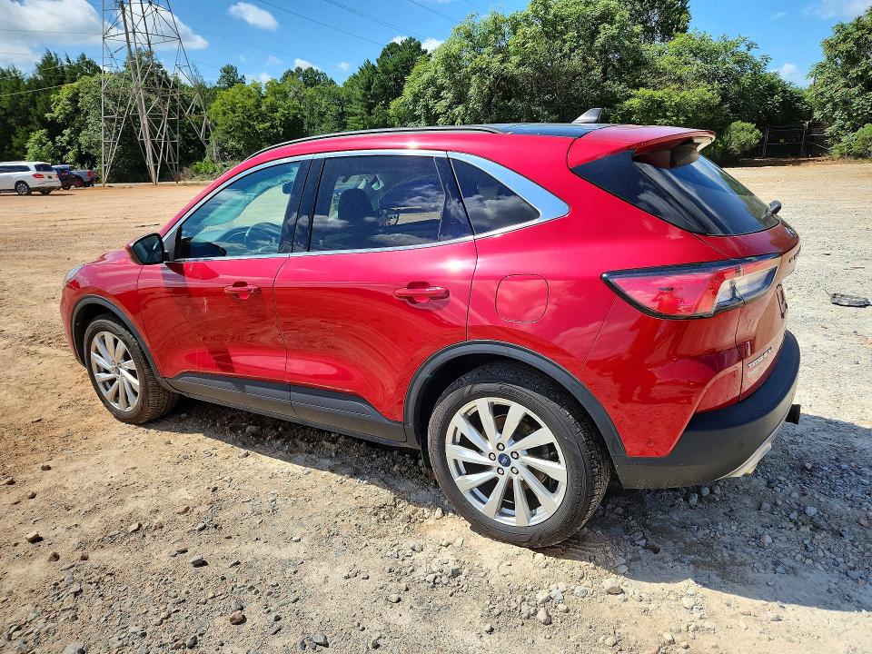 Photo 2 from auction – 2021 FORD ESCAPE with VIN 1FMCU9J94MUA03335