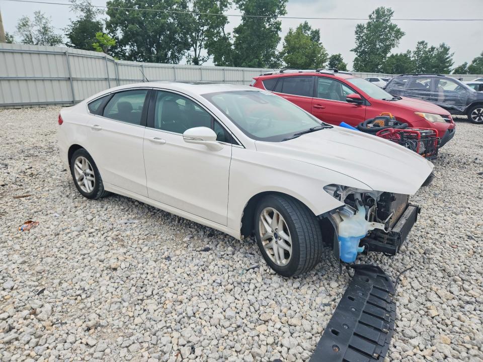 Zdjęcie 4 z aukcji – 2014 FORD FUSION z VIN 3FA6P0HD0ER328402