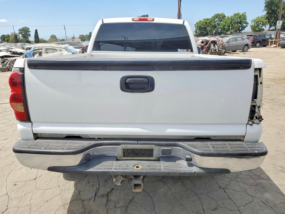 Photo 6 from auction – 2000 CHEVROLET SILVERADO with VIN 1GCEK14T4YZ133555