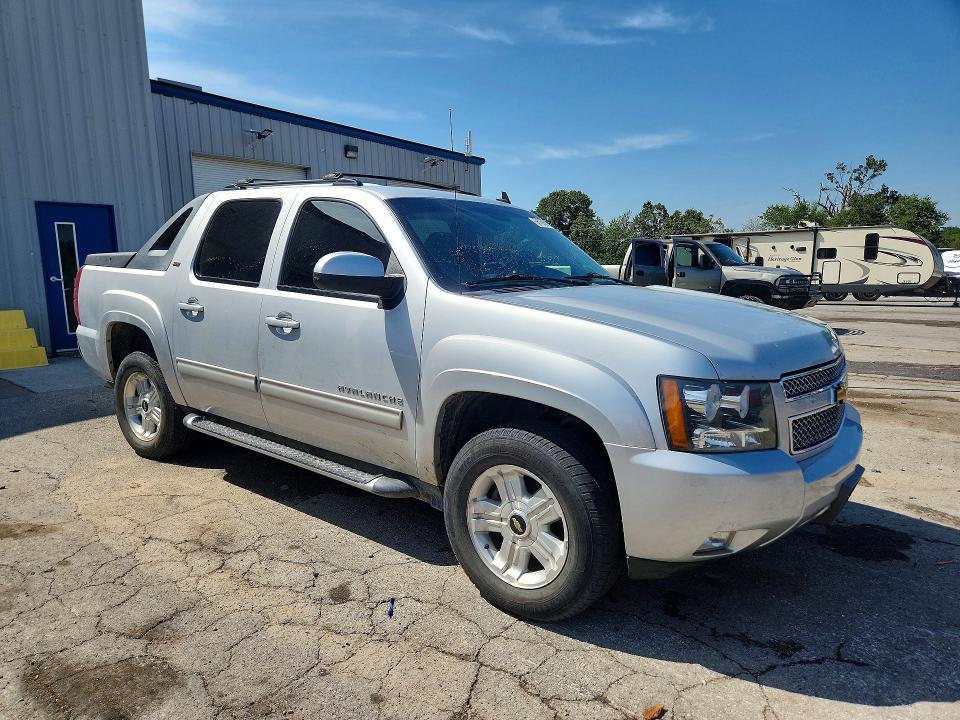 Photo 4 from auction – 2012 CHEVROLET AVALANCHE with VIN 3GNTKFE72CG237337