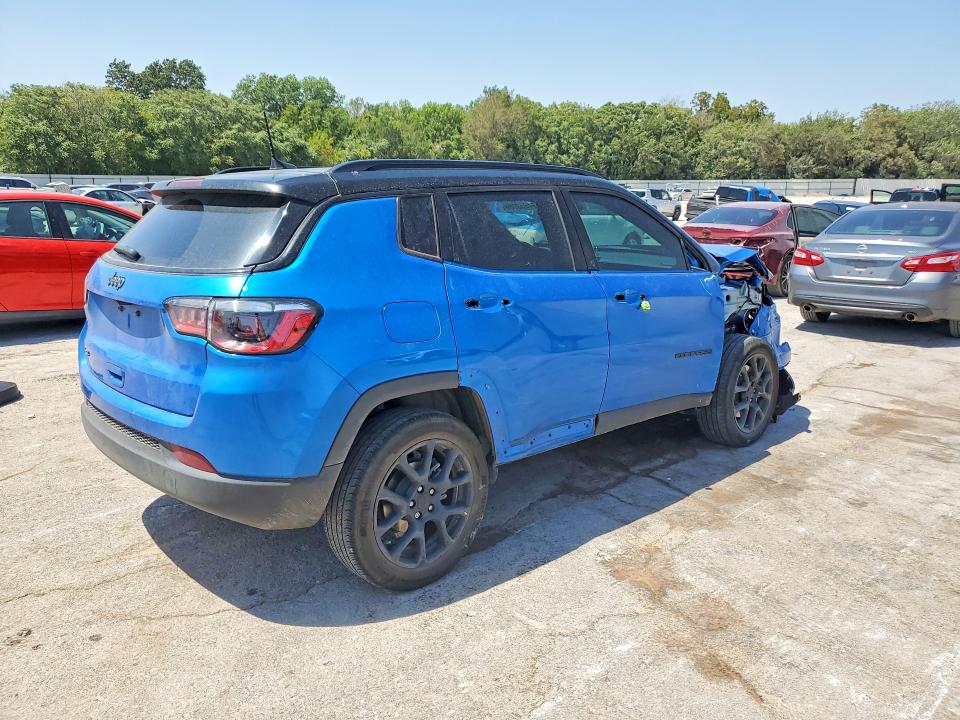 Photo 3 from auction – 2024 JEEP COMPASS with VIN 3C4NJDBN6RT167790