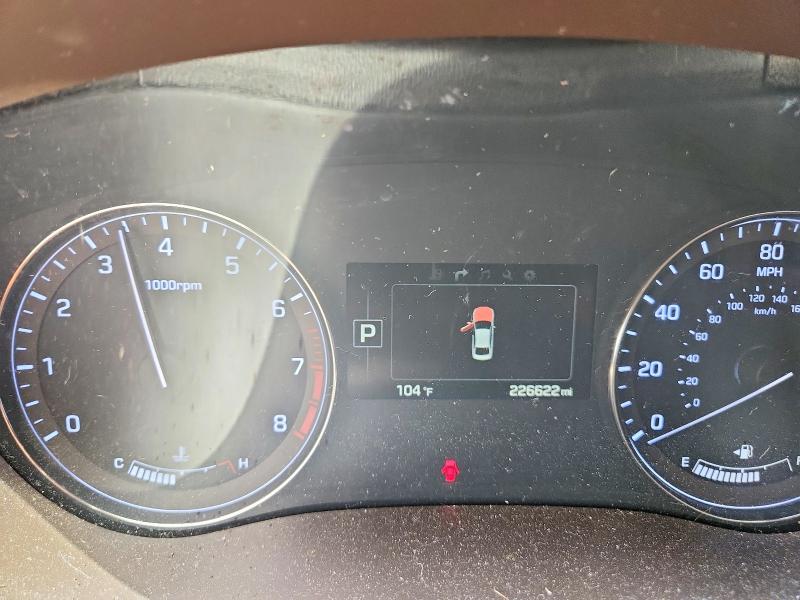 Photo 9 from auction – 2015 HYUNDAI GENESIS with VIN KMHGN4JE7FU054426