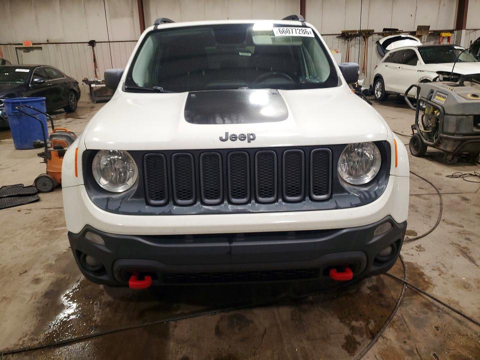Photo 5 from auction – 2016 JEEP RENEGADE with VIN ZACCJBCT6GPD64228