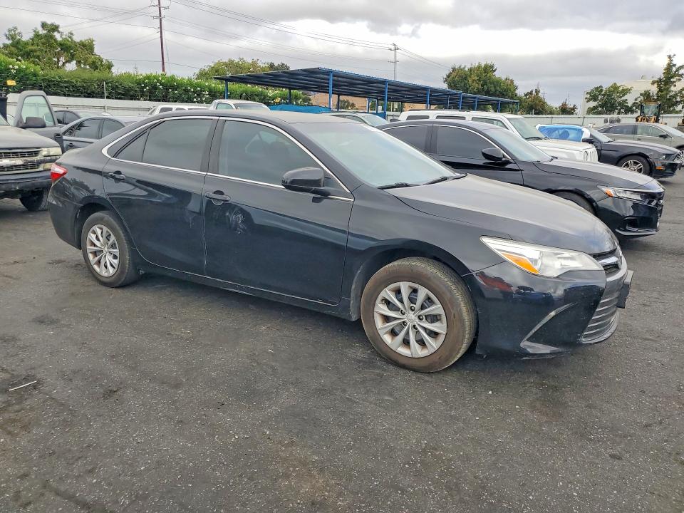 Photo 4 from auction – 2017 TOYOTA CAMRY with VIN 4T1BF1FK3HU374074
