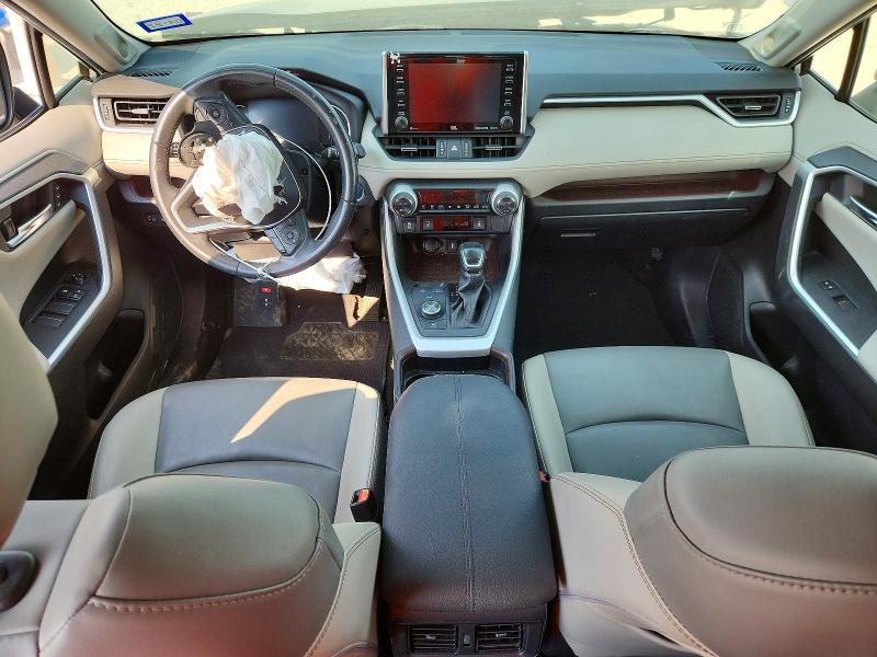 Photo 8 from auction – 2020 TOYOTA RAV4 with VIN JTMD6RFV3LD001552
