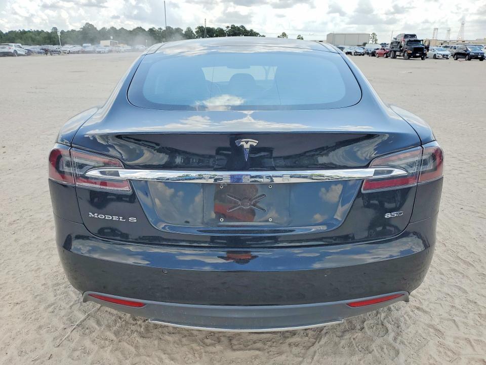 Photo 6 from auction – 2015 TESLA MODEL S with VIN 5YJSA1H22FF100399