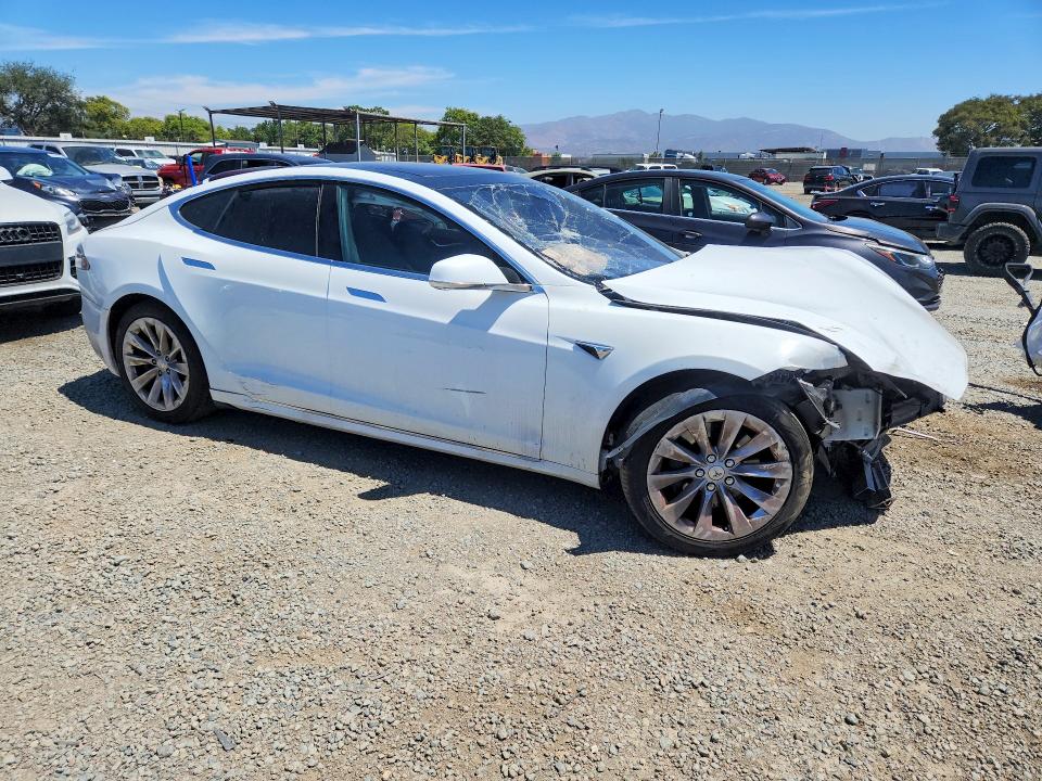 Photo 4 from auction – 2016 TESLA MODEL S with VIN 5YJSA1E20GF149915
