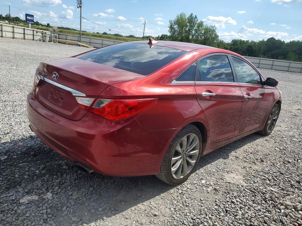Photo 3 from auction – 2011 HYUNDAI SONATA with VIN 5NPEC4AC1BH291594