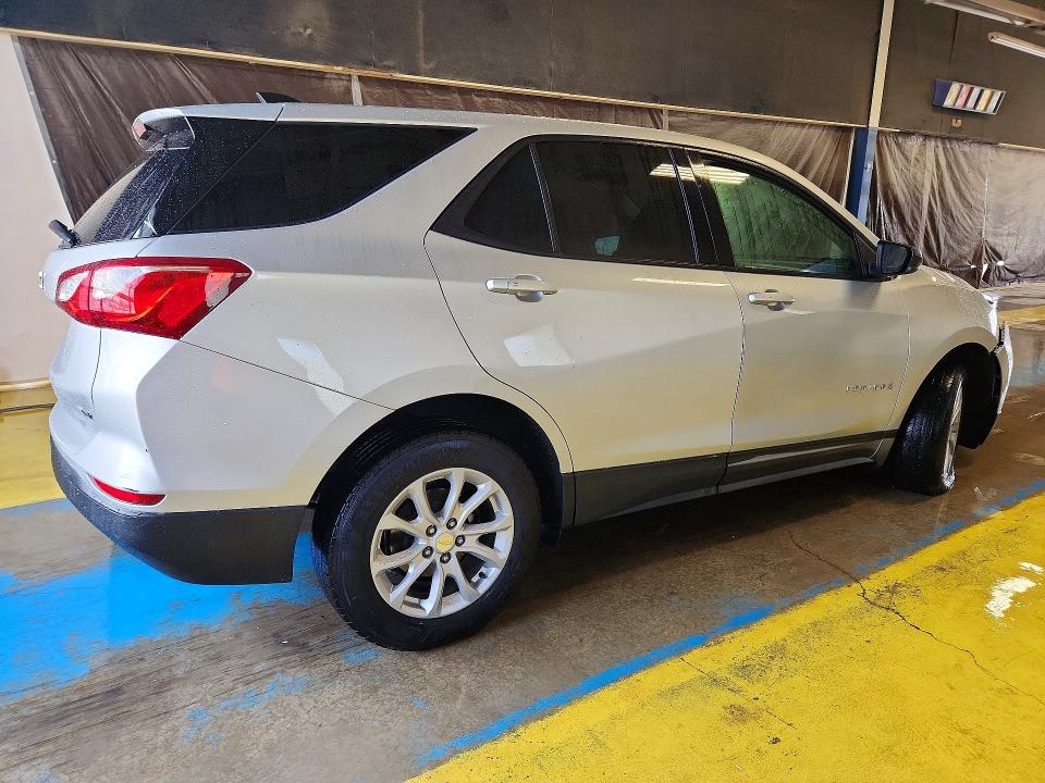 Photo 3 from auction – 2019 CHEVROLET EQUINOX with VIN 3GNAXSEVXKS579355