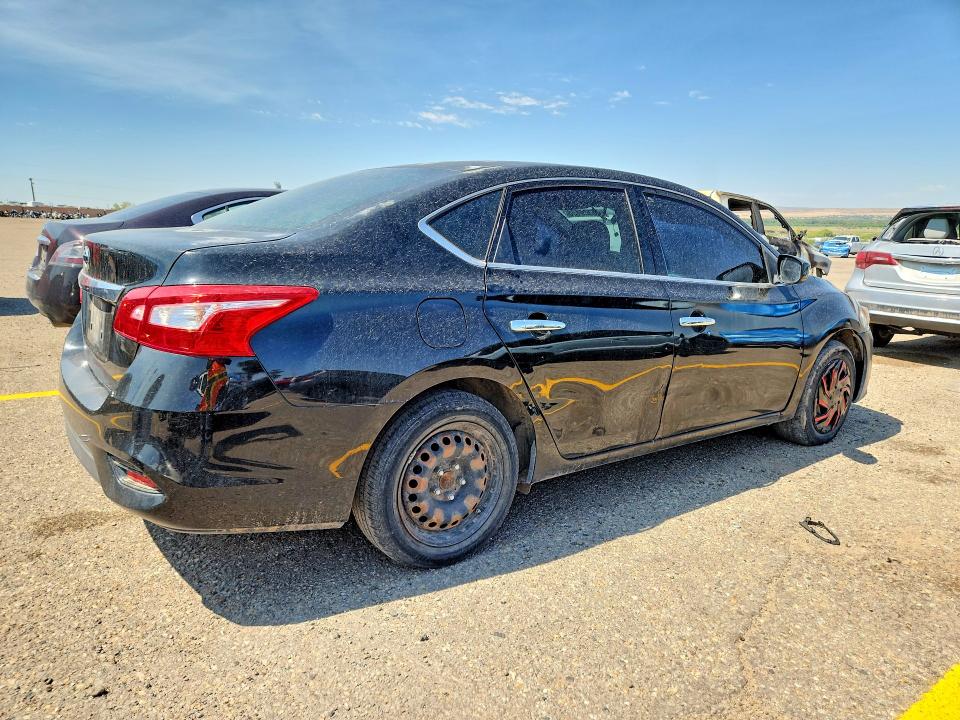 Photo 3 from auction – 2016 NISSAN SENTRA with VIN 3N1AB7AP7GY277637