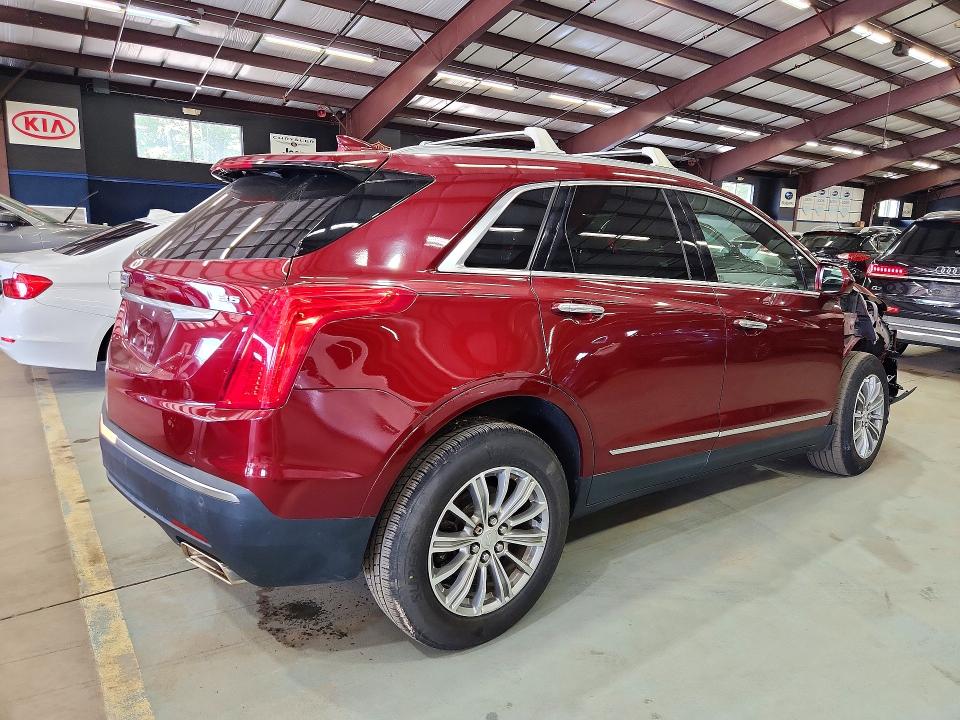 Photo 3 from auction – 2017 CADILLAC XT5 with VIN 1GYKNDRSXHZ150558