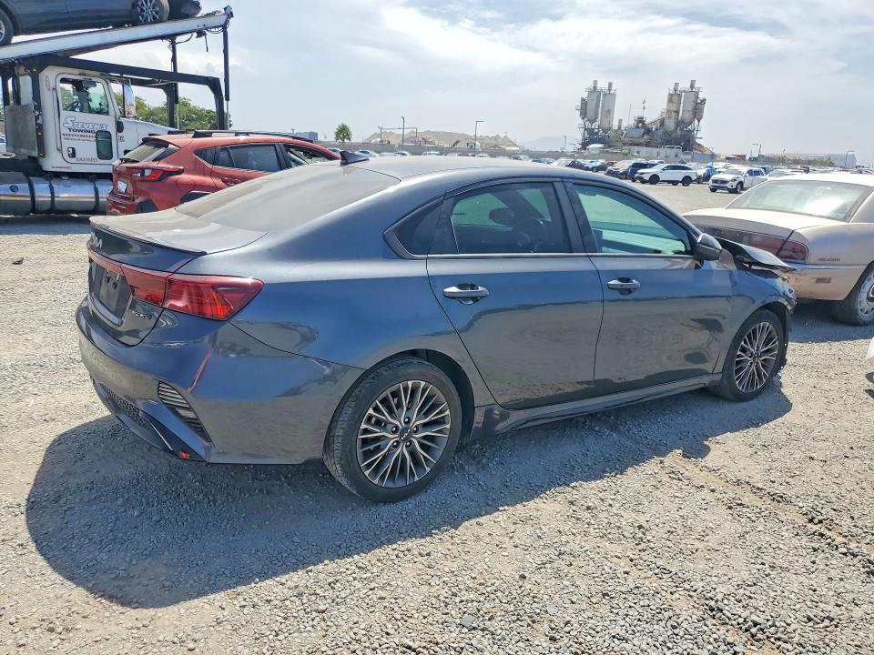 Photo 3 from auction – 2022 KIA FORTE with VIN 3KPF54AD7NE438338