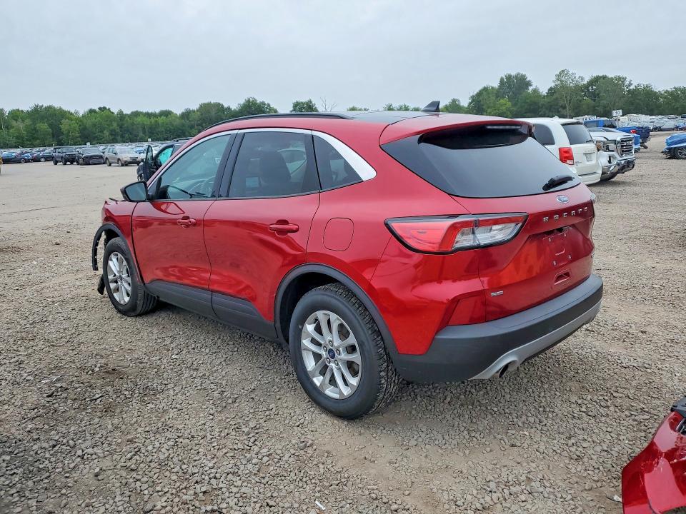 Photo 2 from auction – 2020 FORD ESCAPE with VIN 1FMCU9G63LUB86612