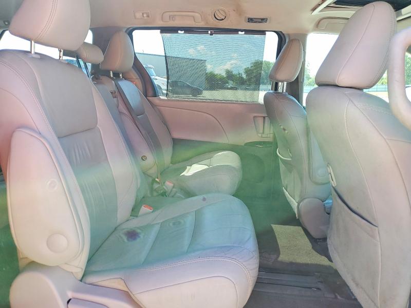 Photo 11 from auction – 2015 TOYOTA SIENNA with VIN 5TDYK3DC4FS677190