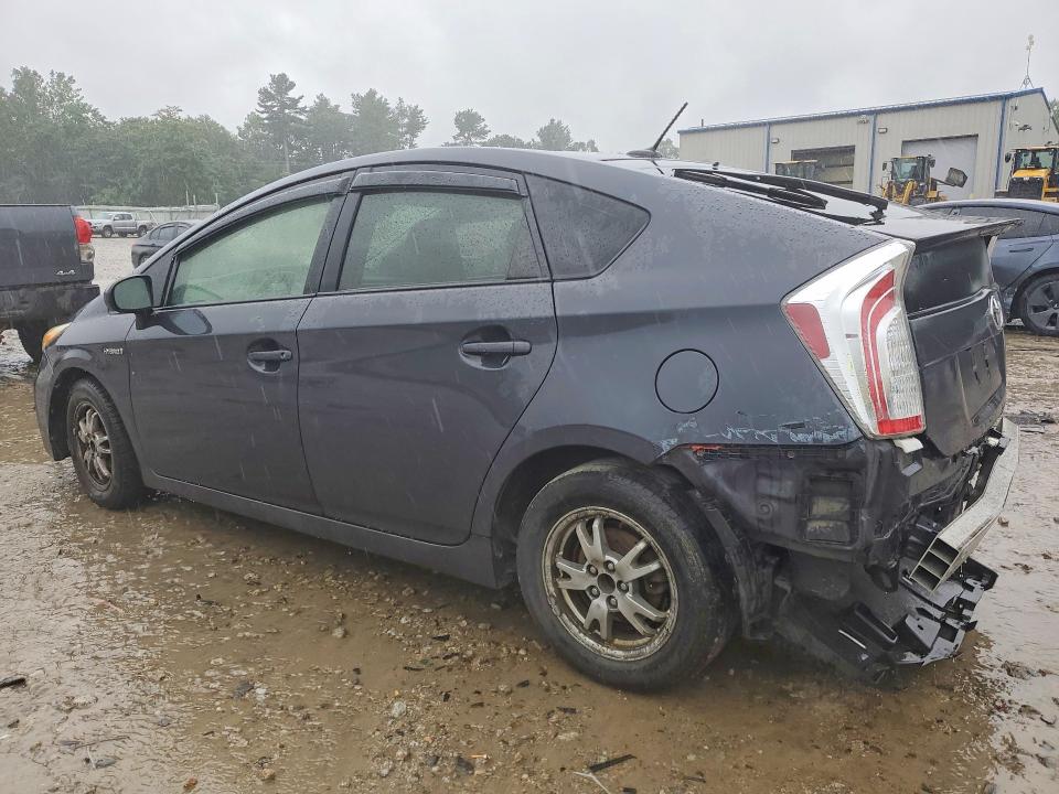 Photo 2 from auction – 2013 TOYOTA PRIUS with VIN JTDKN3DU7D1676731