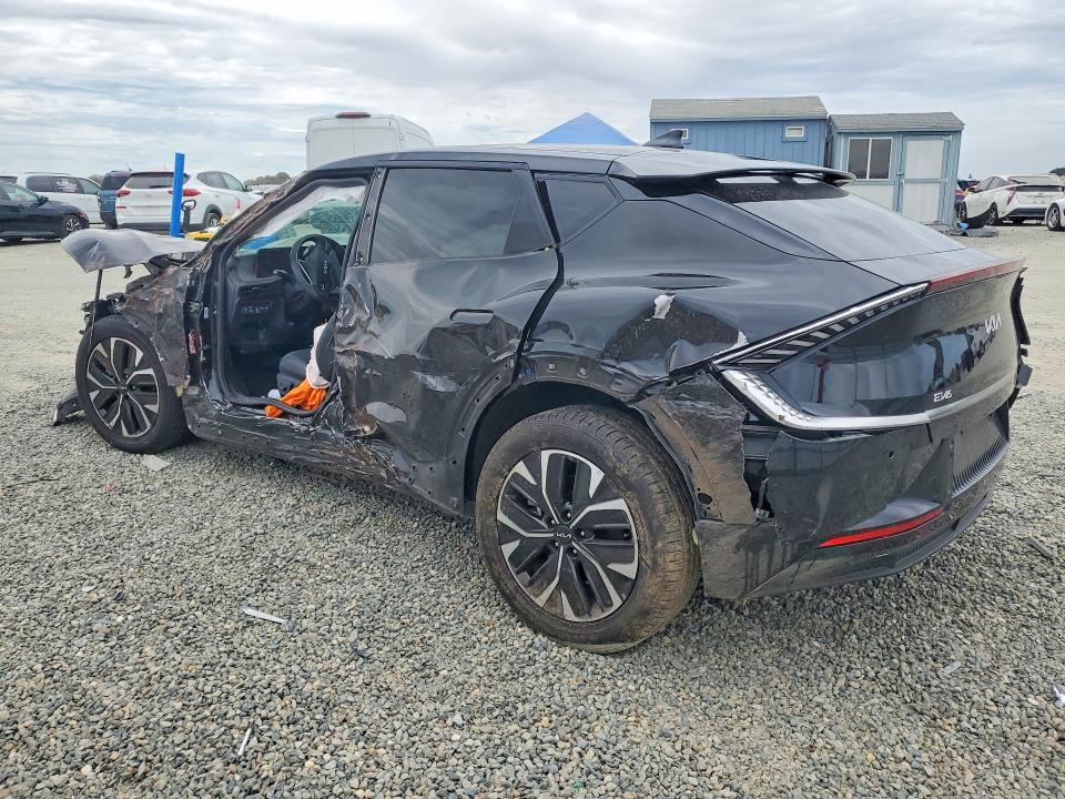 Foto 2 de la subasta – 2023 KIA EV6 con VIN KNDC34LA5P5111253
