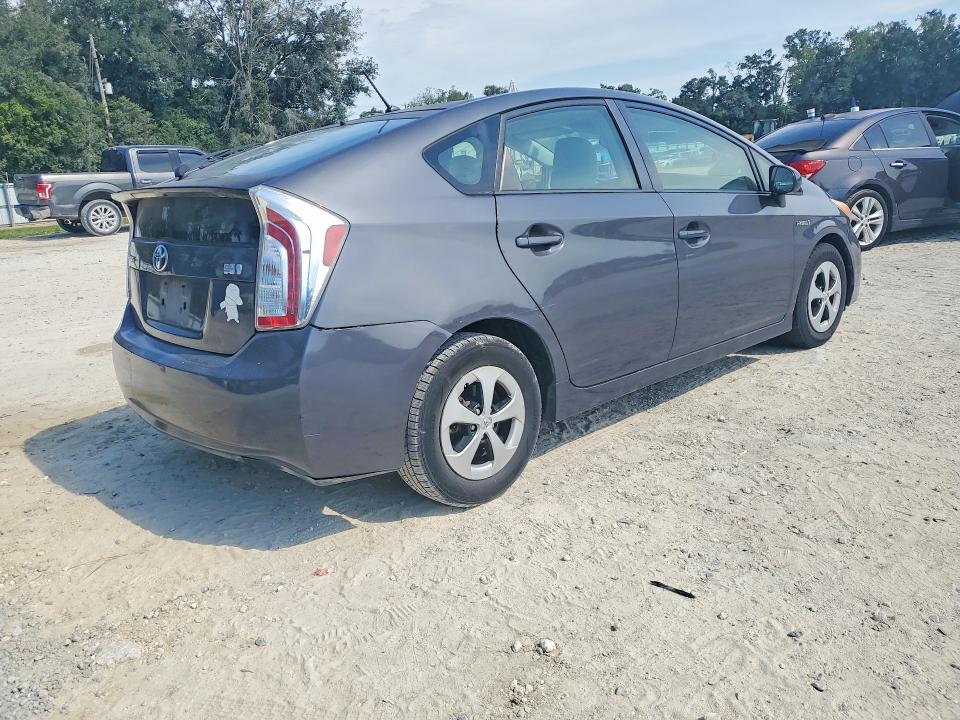 Photo 3 from auction – 2013 TOYOTA PRIUS with VIN JTDKN3DU4D5590978