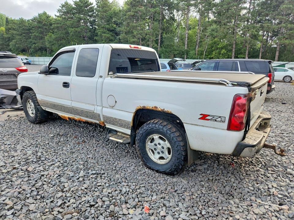 Photo 2 from auction – 2003 CHEVROLET SILVERADO with VIN 2GCEK19T131236197