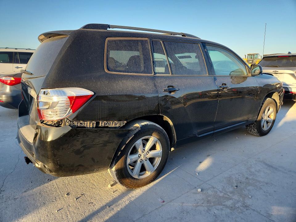Photo 3 from auction – 2010 TOYOTA HIGHLANDER with VIN 5TDZK3EH0AS002430
