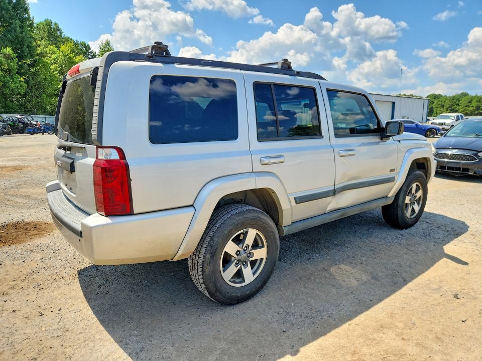 Photo 3 from auction – 2008 JEEP COMMANDER with VIN 1J8HG48KX8C149658