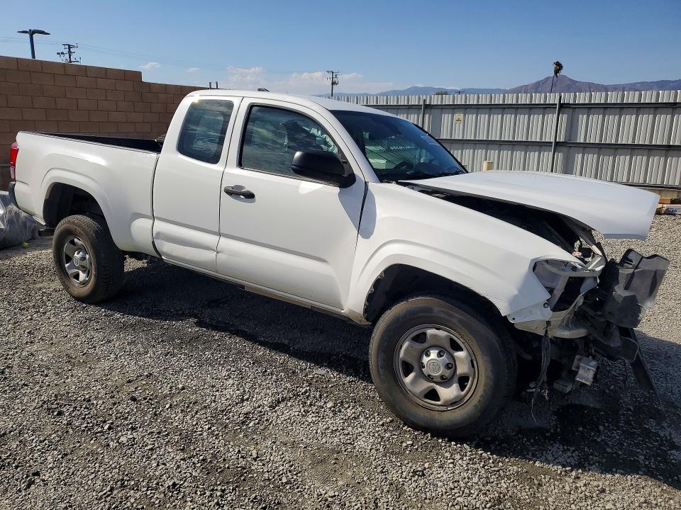 Снимка 4 от търг – 2018 TOYOTA TACOMA с VIN 5TFRX5GN0JX107575
