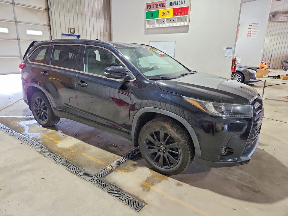 Photo 4 from auction – 2019 TOYOTA HIGHLANDER with VIN 5TDJZRFHXKS734706