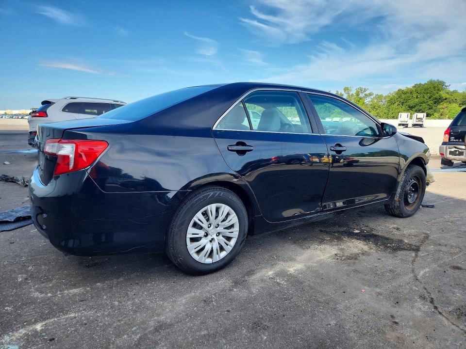 Zdjęcie 3 z aukcji – 2012 TOYOTA CAMRY z VIN 4T4BF1FK7CR220644