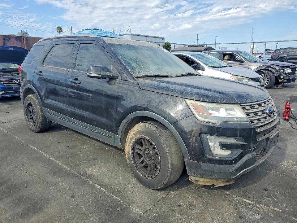 Photo 4 from auction – 2016 FORD EXPLORER with VIN 1FM5K7D87GGB87131