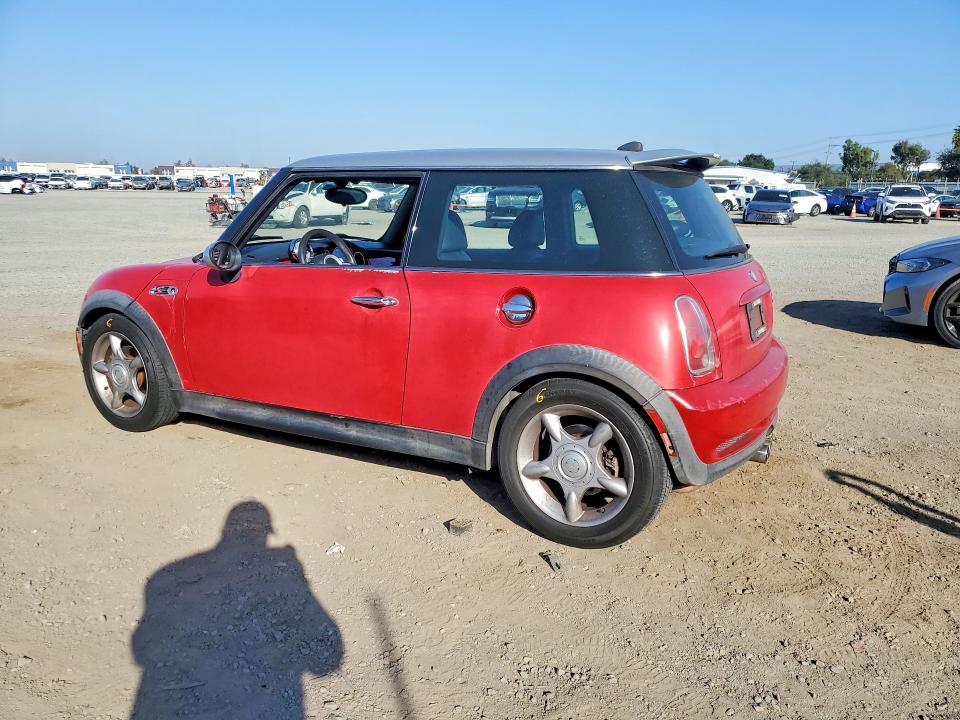 Photo 2 from auction – 2006 MINI COOPER with VIN WMWRE33536TJ34894