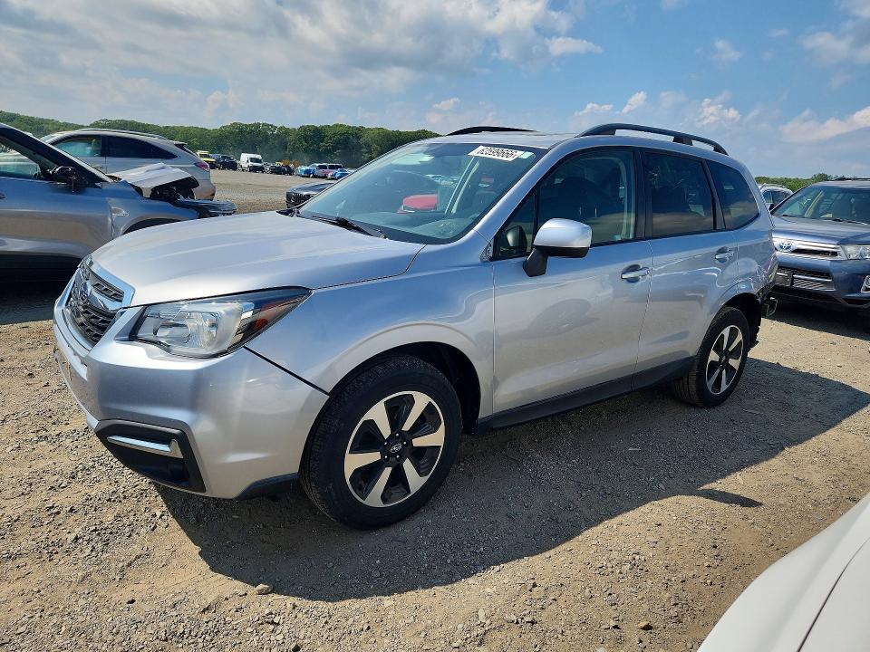 SUBARU FORESTER 2018 with VIN JF2SJAEC0JH563696 - Photo from auction