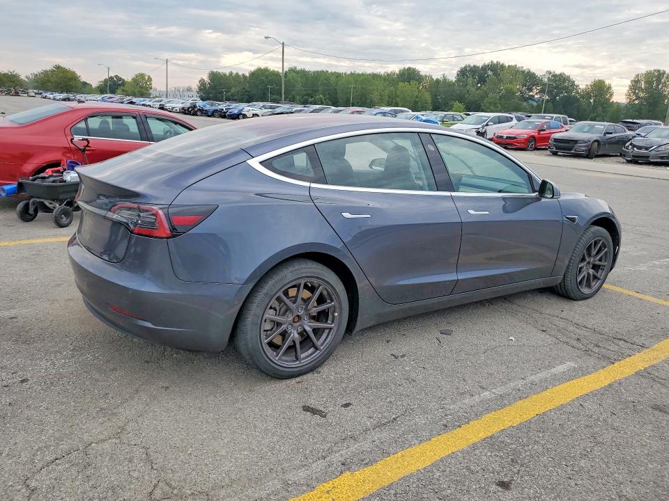 Photo 3 from auction – 2018 TESLA MODEL 3 with VIN 5YJ3E1EA2JF036541