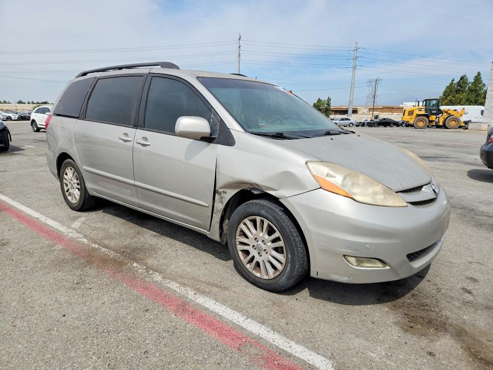 Photo 4 from auction – 2010 TOYOTA SIENNA with VIN 5TDYK4CC2AS295434