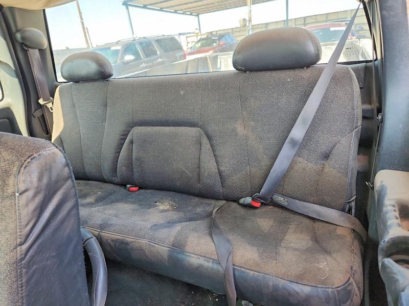 Photo 10 from auction – 2000 CHEVROLET SILVERADO with VIN 2GCEC19W1Y1310863