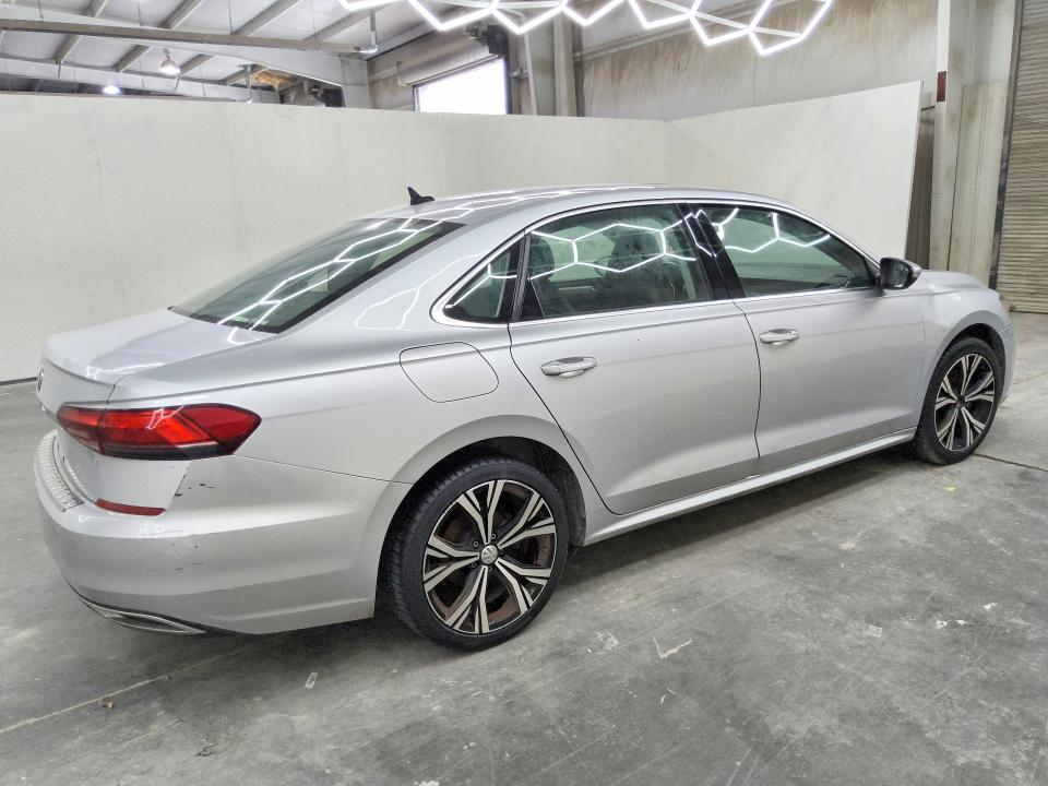 Photo 3 from auction – 2021 VOLKSWAGEN PASSAT with VIN 1VWSA7A33MC008280